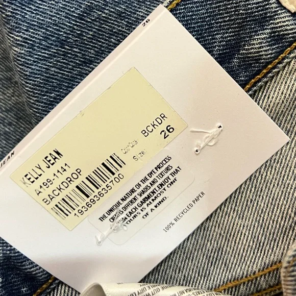 NEW AGOLDE KELLY JEAN HIGH RISE RELAXED STRAIGHT SIZE: 26